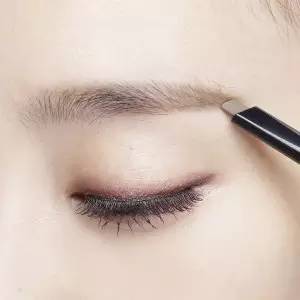 眉毛如何畫才好看？畫好眉毛的方法！