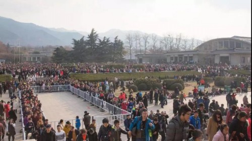 景區(qū)過五一，為何會(huì)讓員工抱怨、游客罵娘成了常態(tài)？