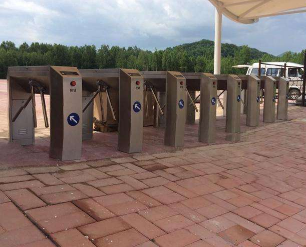 景區(qū)售檢票系統(tǒng)的價(jià)格 景區(qū)如何選擇管理系統(tǒng)？