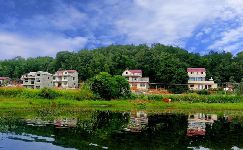 我國鄉(xiāng)村旅游在發(fā)展中遇到的問題