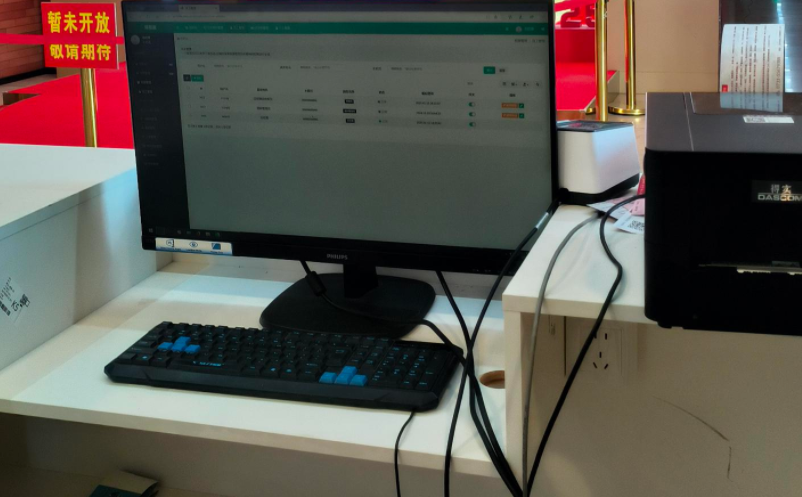 自研系統(tǒng) vs 采購易景通：景區(qū)信息化建設的“機會成本”對比